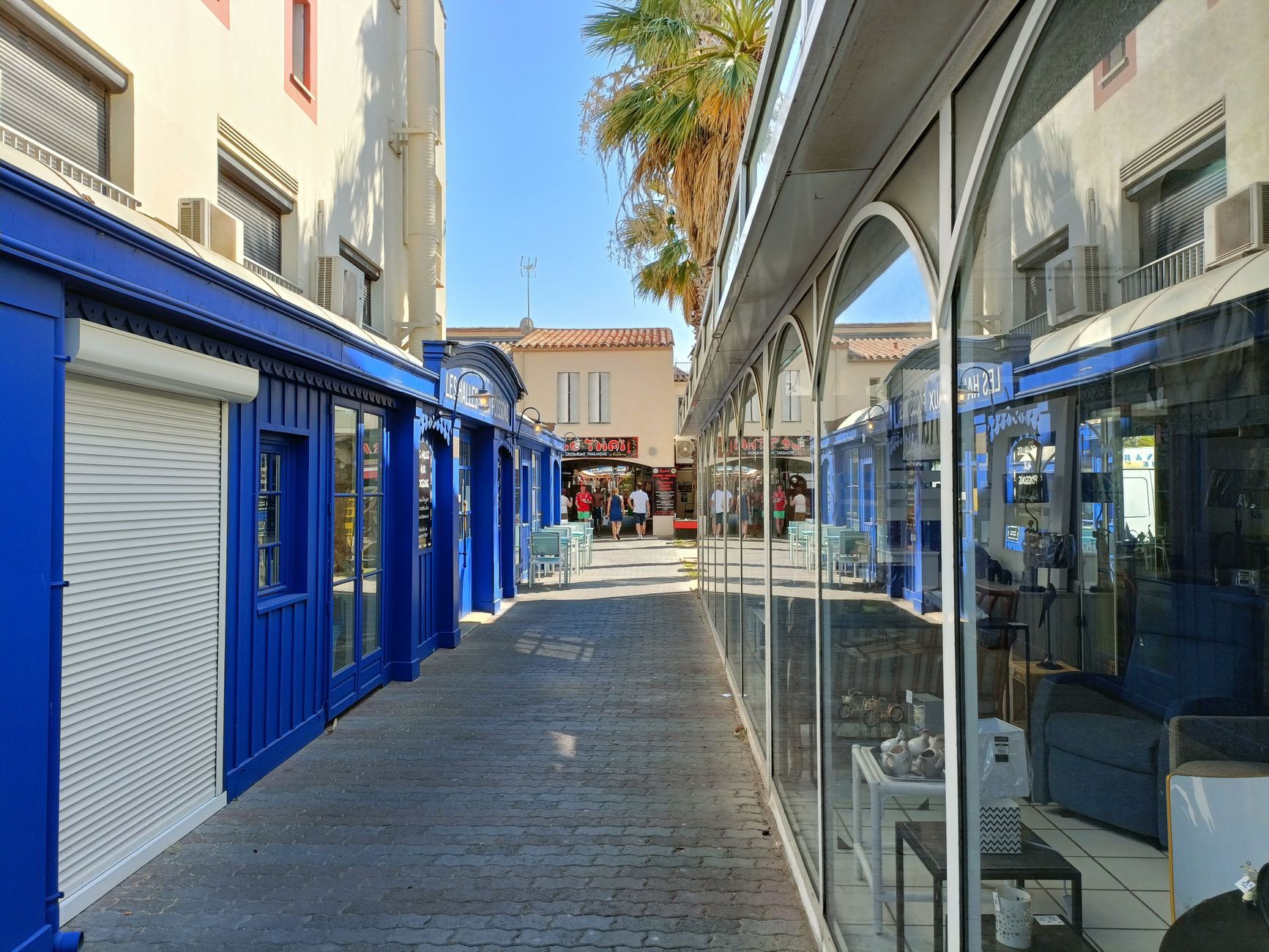 Agence immobilière commerciale équipe à Cannes